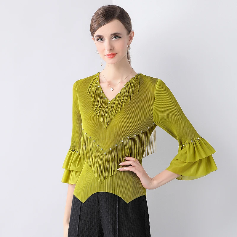 Summer Pleated Tassel Shirts Tops For Women Elegant Women V Neck Flare Sleeve Diamonds Elastic Blouses Female Party Clothing
Summer Pleated Tassel Shirts Tops For Women Elegant Women V Neck Flare Sleeve Diamonds Elastic Blouses Female Party Clothing