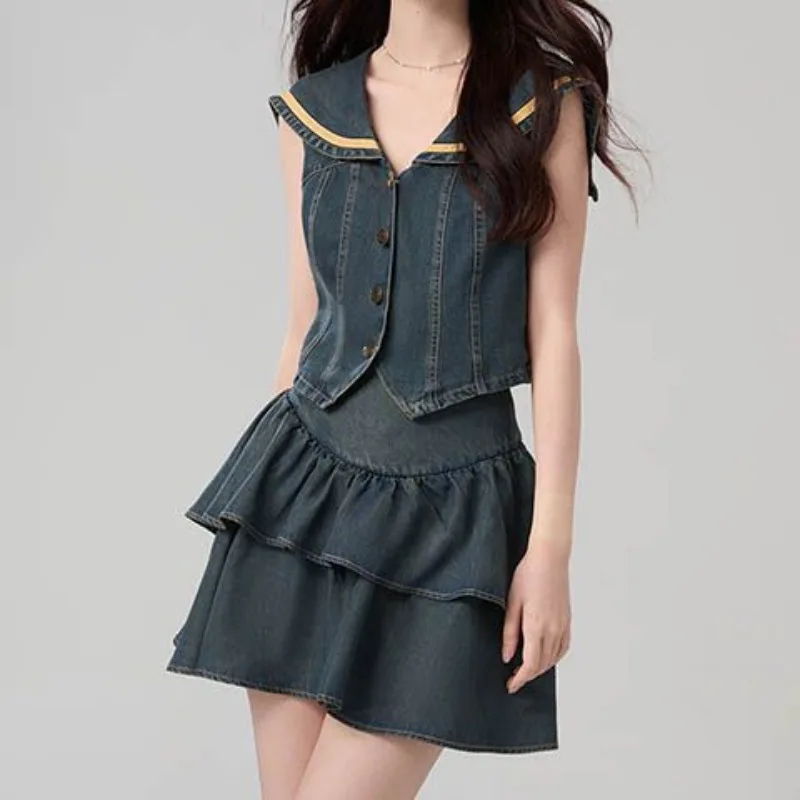 Sweet Hot Girl Denim Suit Women's Summer Sailor Collar Sleeveless Vest High Waisted A-line Skirt Two-piece Set Female Clothes
Sweet Hot Girl Denim Suit Women's Summer Sailor Collar Sleeveless Vest High Waisted A-line Skirt Two-piece Set Female Clothes