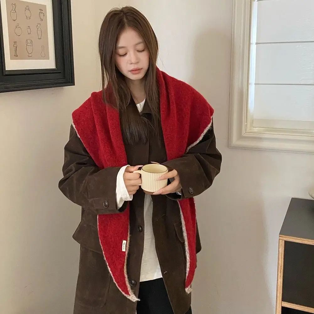 Теплая утолщенная треугольная шаль, большой размер, мягкий зимний шарф, высокое качество, роскошные женские шарфы в корейском стиле
Теплая утолщенная треугольная шаль, большой размер, мягкий зимний шарф, высокое качество, роскошные женские шарфы в корейском стиле