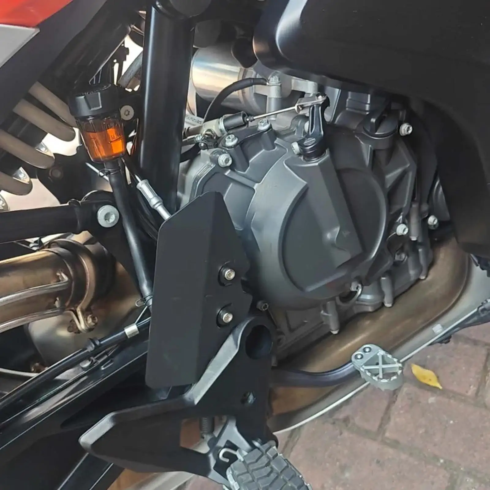 Rear Brake Master Cylinder Guard Easy to Install Spare Part Motorcycle Accessories Replacement for Ktm 890 Adv/R 790 Adv/R
Rear Brake Master Cylinder Guard Easy to Install Spare Part Motorcycle Accessories Replacement for Ktm 890 Adv/R 790 Adv/R