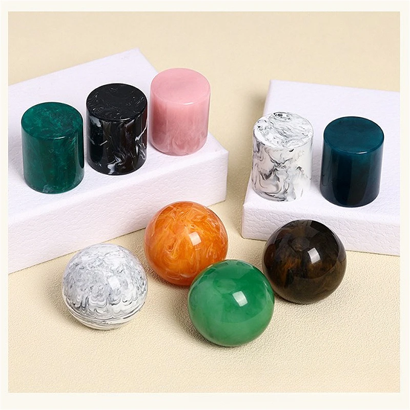 15mm Resin Perfume Bottle Cap, Hand-Polished Sphere & Cylinder Shape, Crimp Neck Spray Lid for Refillable Atomizer
15mm Resin Perfume Bottle Cap, Hand-Polished Sphere & Cylinder Shape, Crimp Neck Spray Lid for Refillable Atomizer