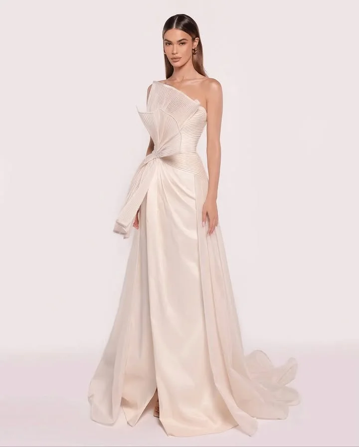 Дубай Скромные элегантные винтажные платья на заказ для выпускного вечера из атласа без бретелек Вечерние платья فستان مناسبا
Дубай Скромные элегантные винтажные платья на заказ для выпускного вечера из атласа без бретелек Вечерние платья فستان مناسبا