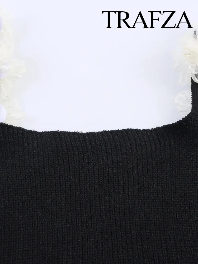 TRAFZA Summer Women Fashion Solid O-Neck Backless Sleeveless Knitted Top Female Chic Flowers Decoration Sling Short Top Mujer
TRAFZA Summer Women Fashion Solid O-Neck Backless Sleeveless Knitted Top Female Chic Flowers Decoration Sling Short Top Mujer