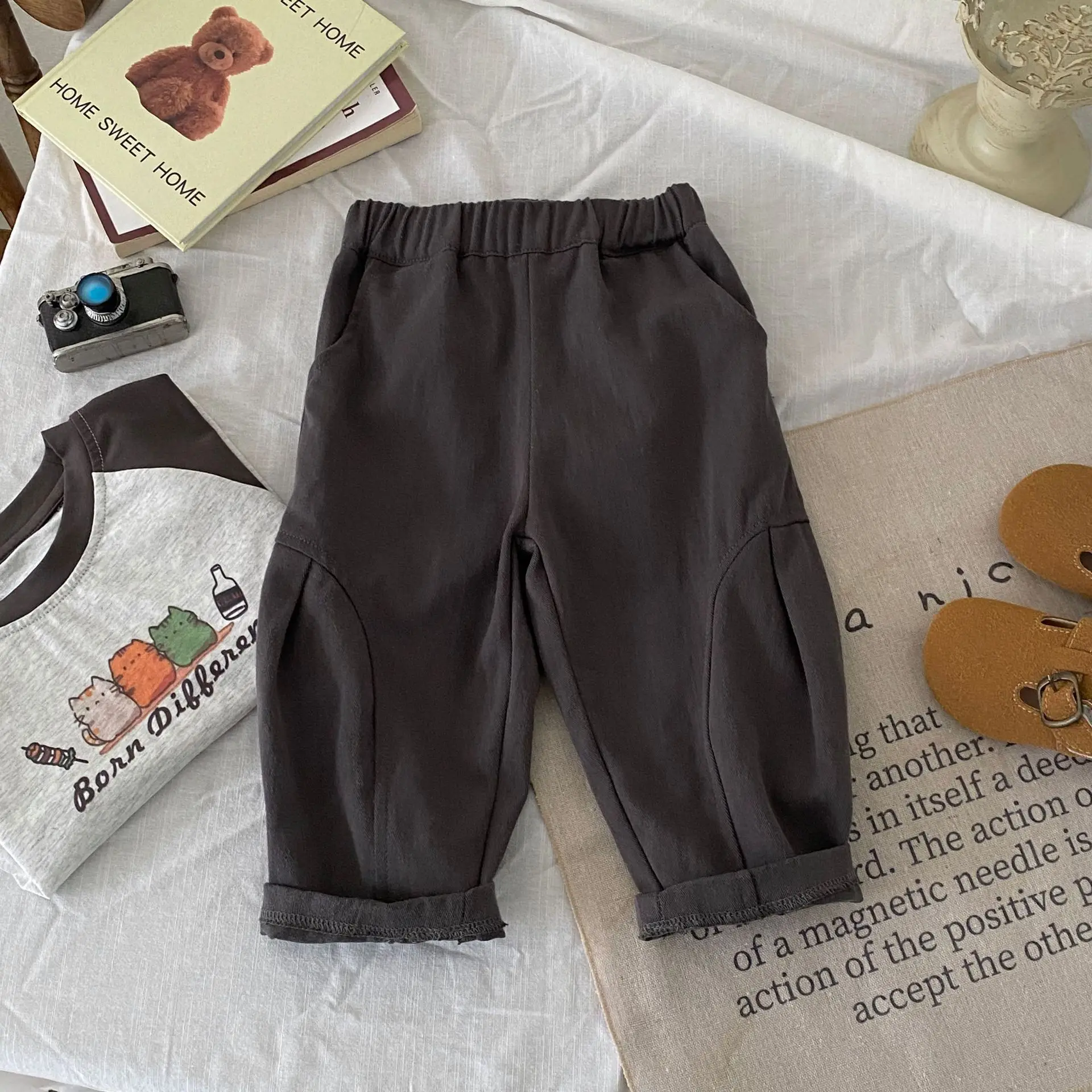 Dark Gray Toddler Straight Leg Pants Elastic Waist Casual Trousers for 1-5Y Kids Autumn Vintage Children's Clothes
Dark Gray Toddler Straight Leg Pants Elastic Waist Casual Trousers for 1-5Y Kids Autumn Vintage Children's Clothes