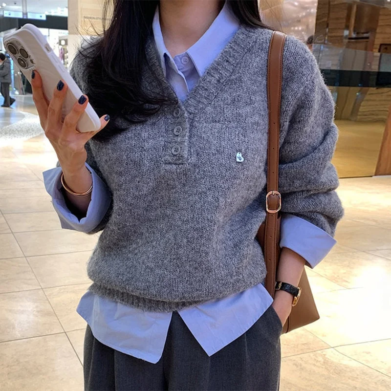 Chic V-Ne Long Sve Knitted Sweater Women's Soft Cozy Sli Autumn New Sle Button up Versatile Layering Top
Chic V-Ne Long Sve Knitted Sweater Women's Soft Cozy Sli Autumn New Sle Button up Versatile Layering Top