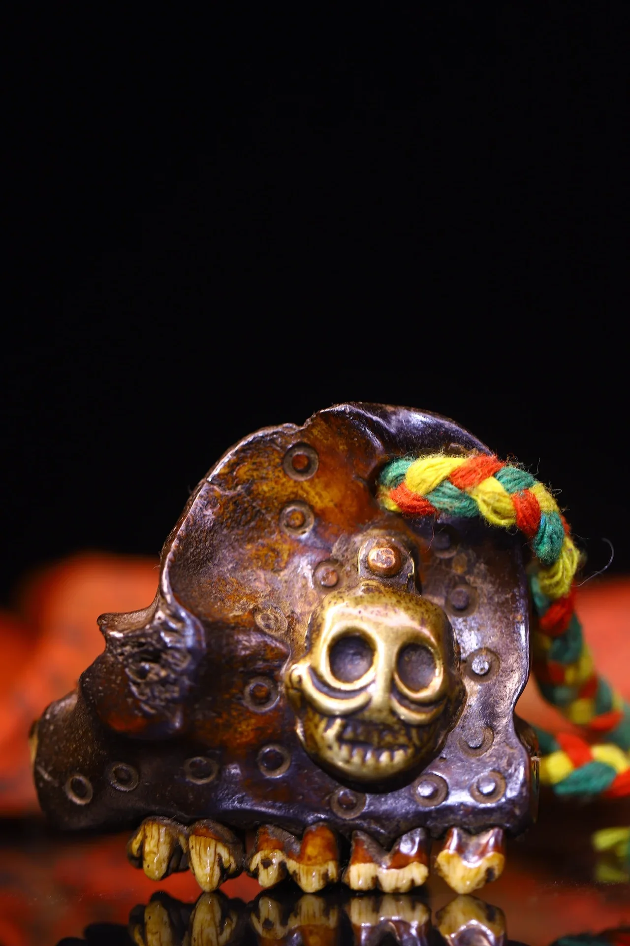 3"Tibetan Temple Collection Old Natural Gabbra Cinnabar Skull Head Buddha Card Kapala Pendant Amulet Dharam Town house Exorcism
3"Tibetan Temple Collection Old Natural Gabbra Cinnabar Skull Head Buddha Card Kapala Pendant Amulet Dharam Town house Exorcism