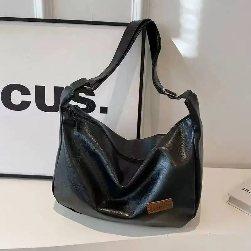 High Quality Crossbody Bag Women's Shoulder Bag New Fashion Classic Underarm Bag
High Quality Crossbody Bag Women's Shoulder Bag New Fashion Classic Underarm Bag