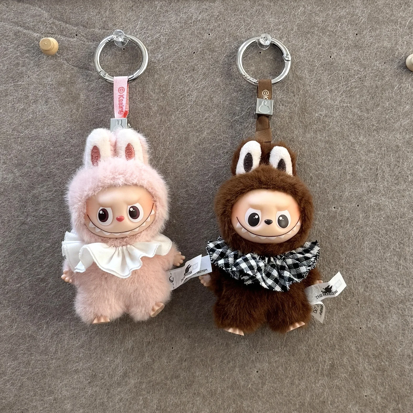 10cm LABUBU 4.0 Generation Cute Wavy Scarf Doll Clothes Heart Code Series Adorable Baby-Style Outfits Comfortable Soft Fabric
10cm LABUBU 4.0 Generation Cute Wavy Scarf Doll Clothes Heart Code Series Adorable Baby-Style Outfits Comfortable Soft Fabric