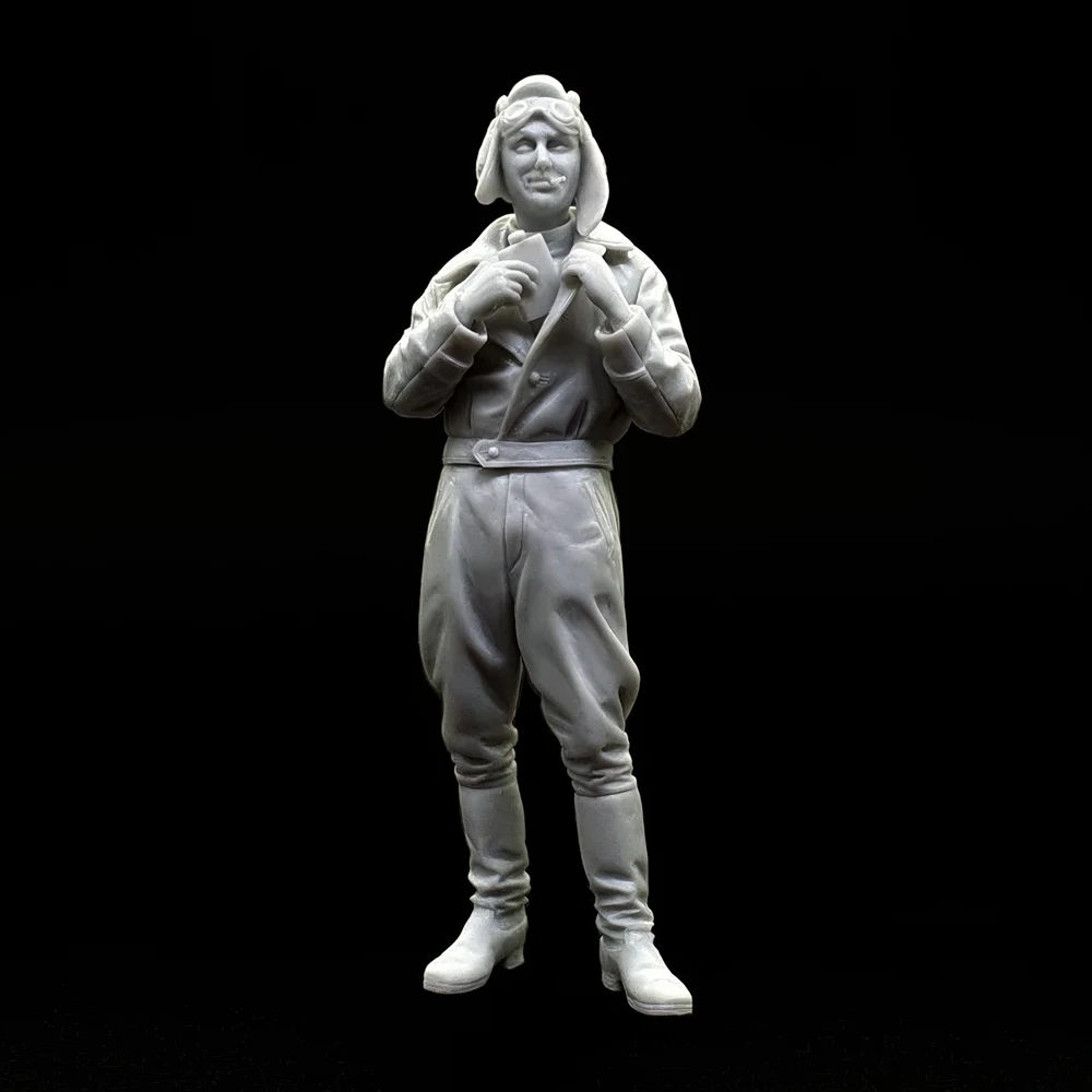 Resin Model figure, 1/35 Tank soldier, standing posture, GK, Military Theme, Unassembled and unpainted kit
Resin Model figure, 1/35 Tank soldier, standing posture, GK, Military Theme, Unassembled and unpainted kit