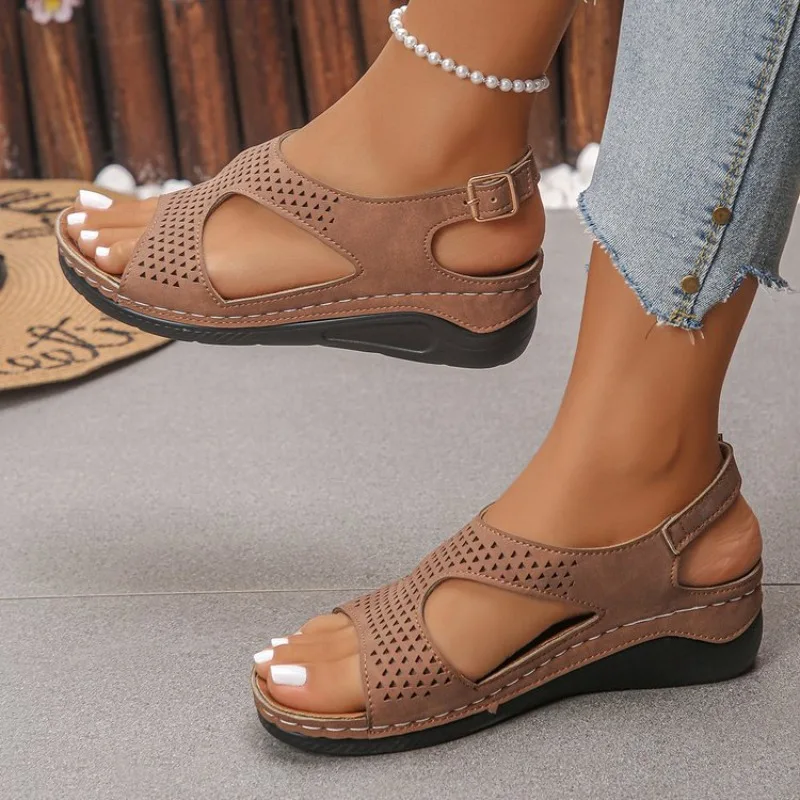 New Fashion Women's Wedges Sandals Woman Breathable Sandals Fashion Comfort Handiness 2026 Summer Casual Female Sandals
New Fashion Women's Wedges Sandals Woman Breathable Sandals Fashion Comfort Handiness 2026 Summer Casual Female Sandals