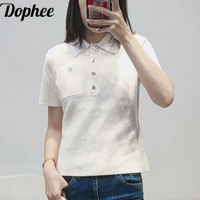 High Quality 2024 Simplicity Women Short Sleeve T-shirt Drilling Buckle Turn-down Collar POLO Shirt Elegant Knitted Pullover Top
High Quality 2024 Simplicity Women Short Sleeve T-shirt Drilling Buckle Turn-down Collar POLO Shirt Elegant Knitted Pullover Top