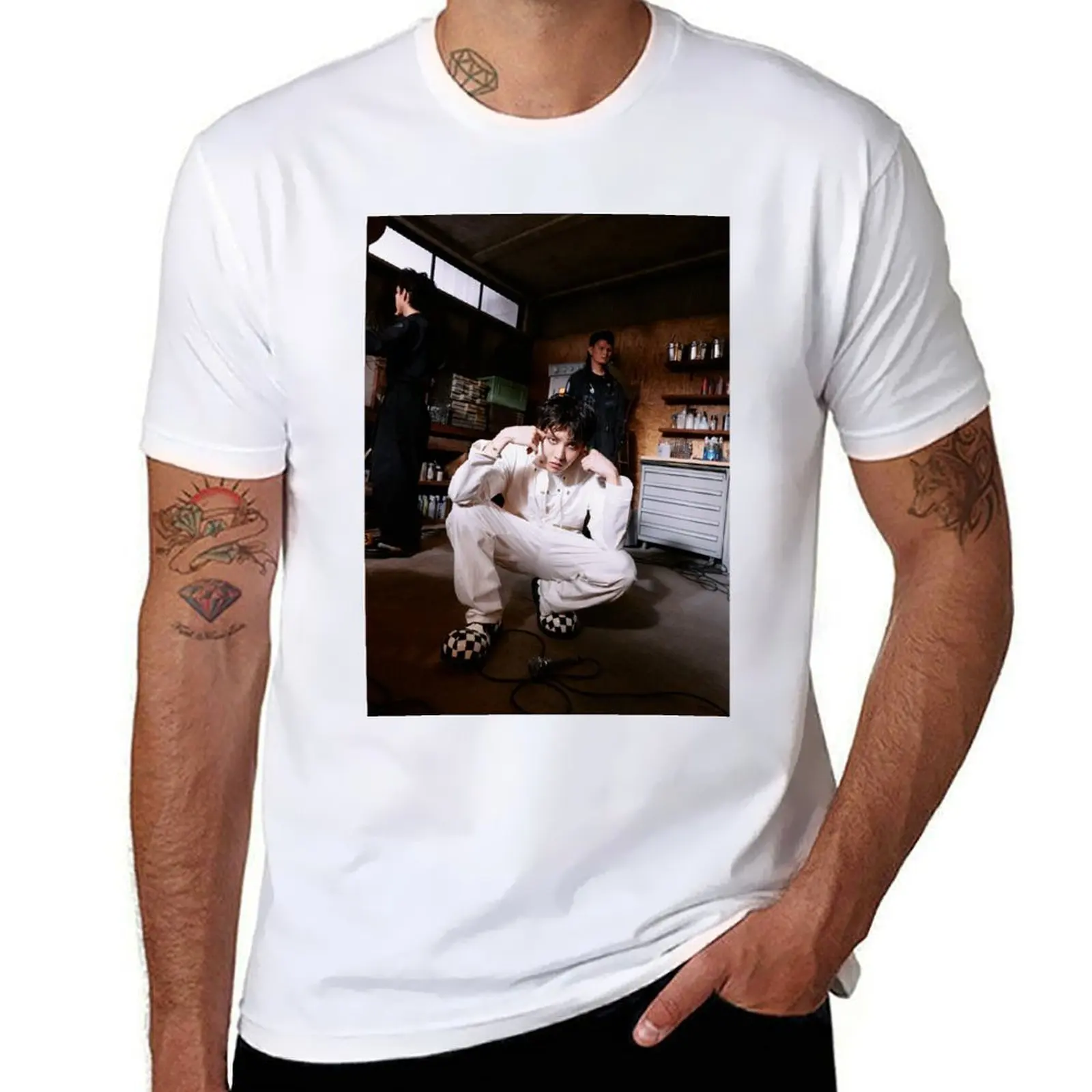 Jack in the Box MORE Lollapalooza Festival Concept Photos Teaser Blue Pink Flower Black Heart Logos Pattern White Backgr T-Shirt
Jack in the Box MORE Lollapalooza Festival Concept Photos Teaser Blue Pink Flower Black Heart Logos Pattern White Backgr T-Shirt