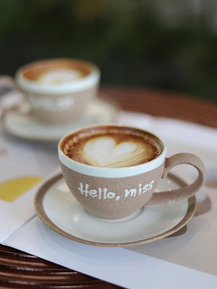 200ml Vintage Coffee Cup And Plate Set European Luxury Hello,Sir Hello,Miss Ceramic Concentrate Cup Cappuccino Latte Flower Cup
200ml Vintage Coffee Cup And Plate Set European Luxury Hello,Sir Hello,Miss Ceramic Concentrate Cup Cappuccino Latte Flower Cup