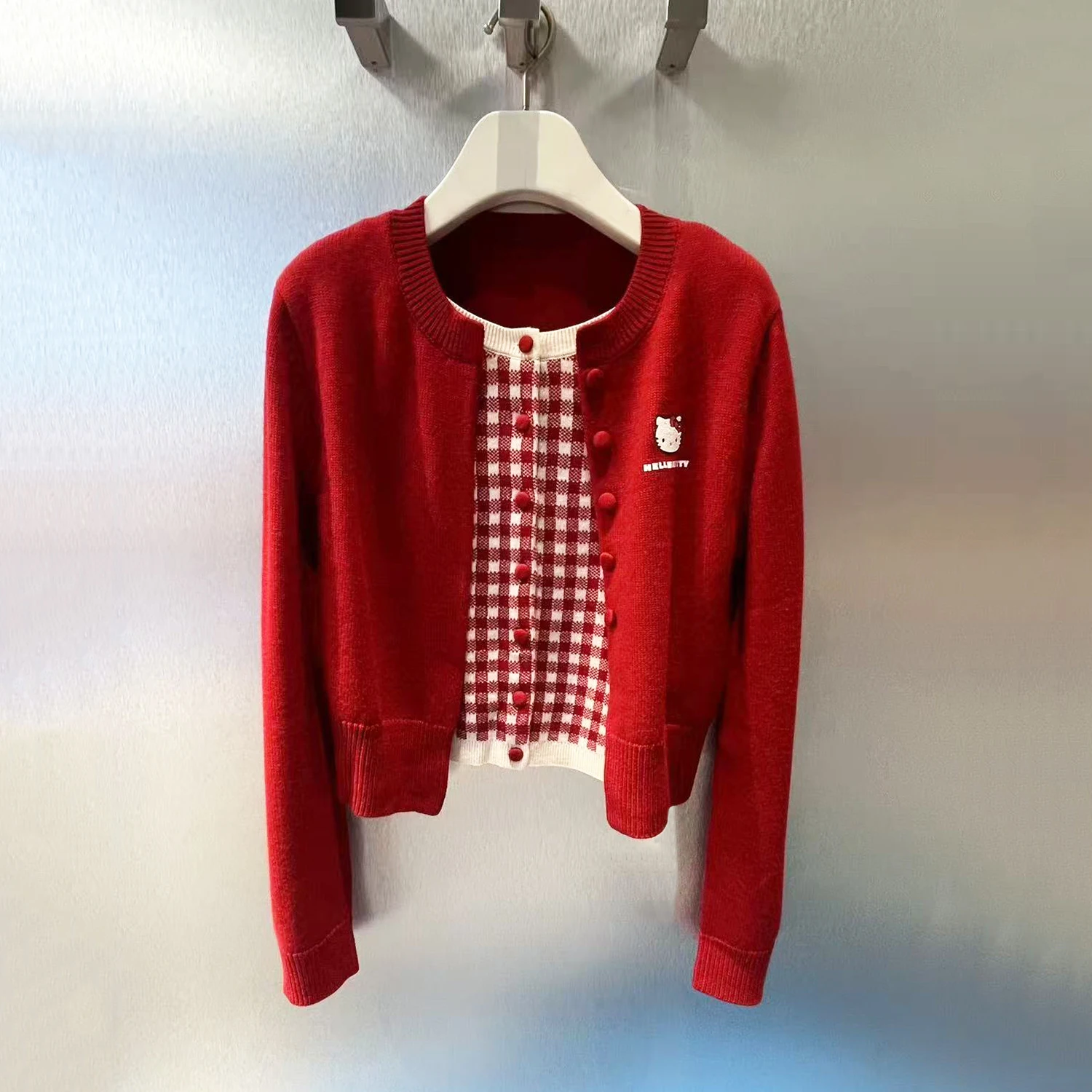 Элитный зимний вязаный кардиган-свитер с принтом «Допамин Кейти», имитация двухслойного дизайна, женский, комфортный крой, удлиненный рукав
Элитный зимний вязаный кардиган-свитер с принтом «Допамин Кейти», имитация двухслойного дизайна, женский, комфортный крой, удлиненный рукав