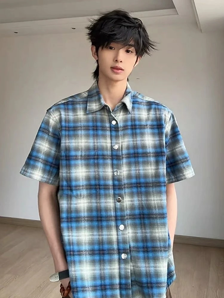Retro American Blue Plaid ort Sve Men's Flannel irt Cleanfit Design Sense Four-Five Sve Cheered irt Summer 
Retro American Blue Plaid ort Sve Men's Flannel irt Cleanfit Design Sense Four-Five Sve Cheered irt Summer