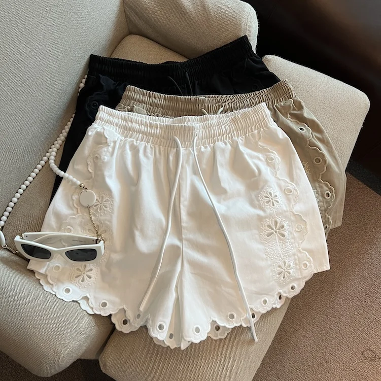 Women's Summer Casual Hollow Out Floral Wide Leg Shorts Lady Drawstring High Waist Solid Color Loose Short Pants
Women's Summer Casual Hollow Out Floral Wide Leg Shorts Lady Drawstring High Waist Solid Color Loose Short Pants
