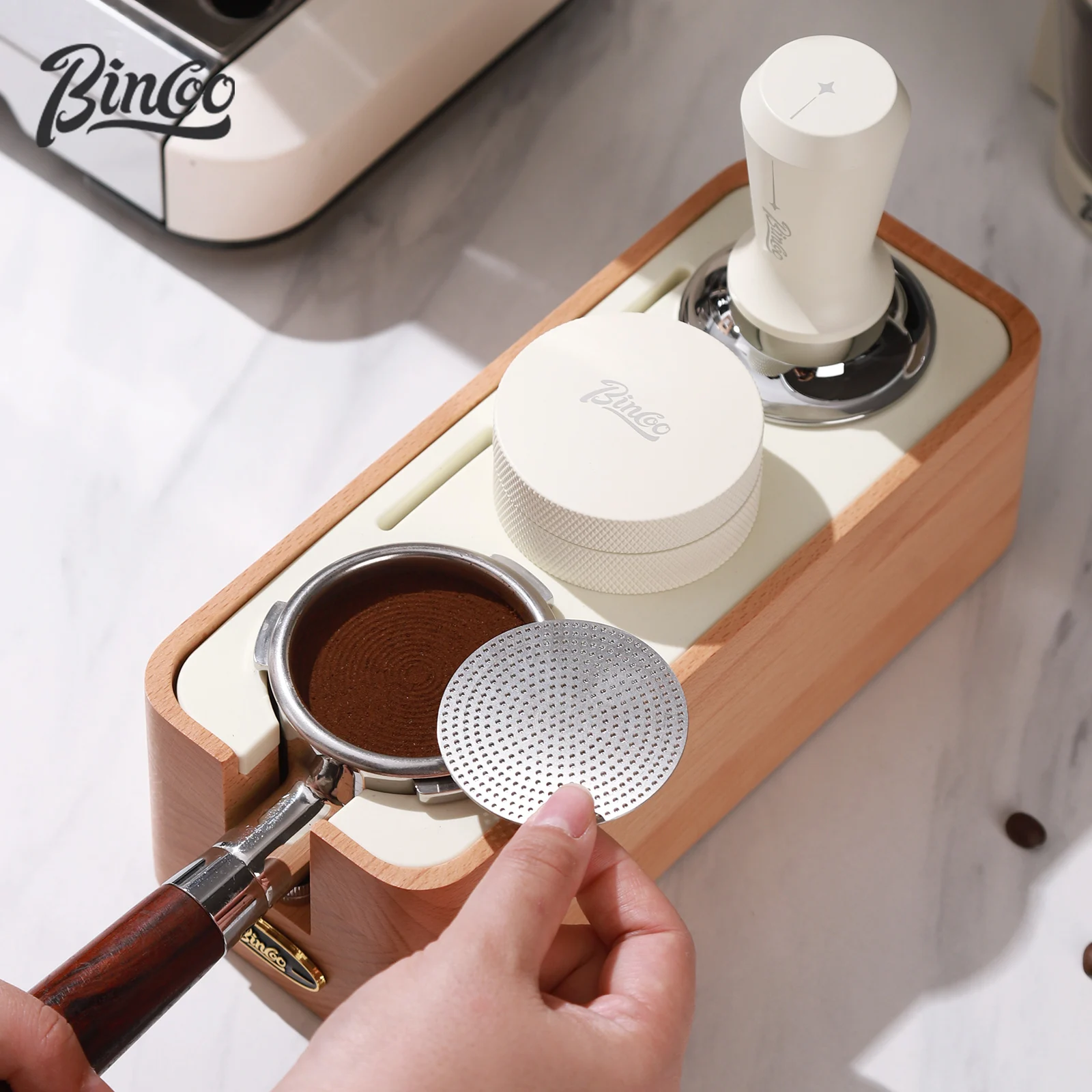 Bincoo 51/53/58mm Coffee Tamper Station Distributor Base Beech wood Coffee Cloth Powder Station Leveler Tool Barista Accessories
Bincoo 51/53/58mm Coffee Tamper Station Distributor Base Beech wood Coffee Cloth Powder Station Leveler Tool Barista Accessories