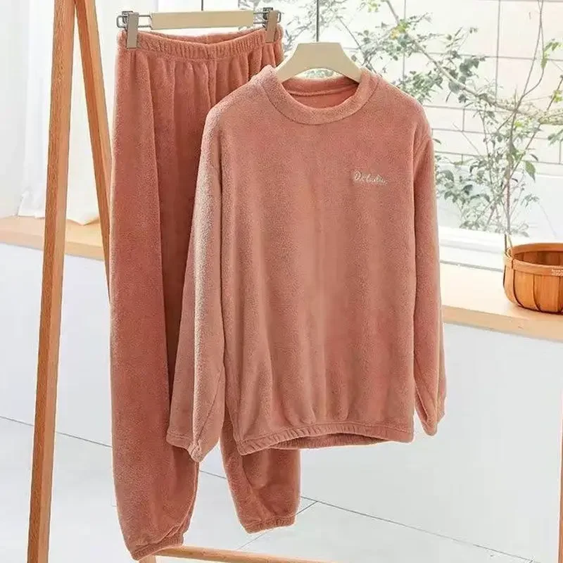 2024 New Warm Loungewear Suit Women's Autumn Winter Coral Fleece Lazy Homewear Fleece Thick Pajamas Round Collar Sleepwear
2024 New Warm Loungewear Suit Women's Autumn Winter Coral Fleece Lazy Homewear Fleece Thick Pajamas Round Collar Sleepwear