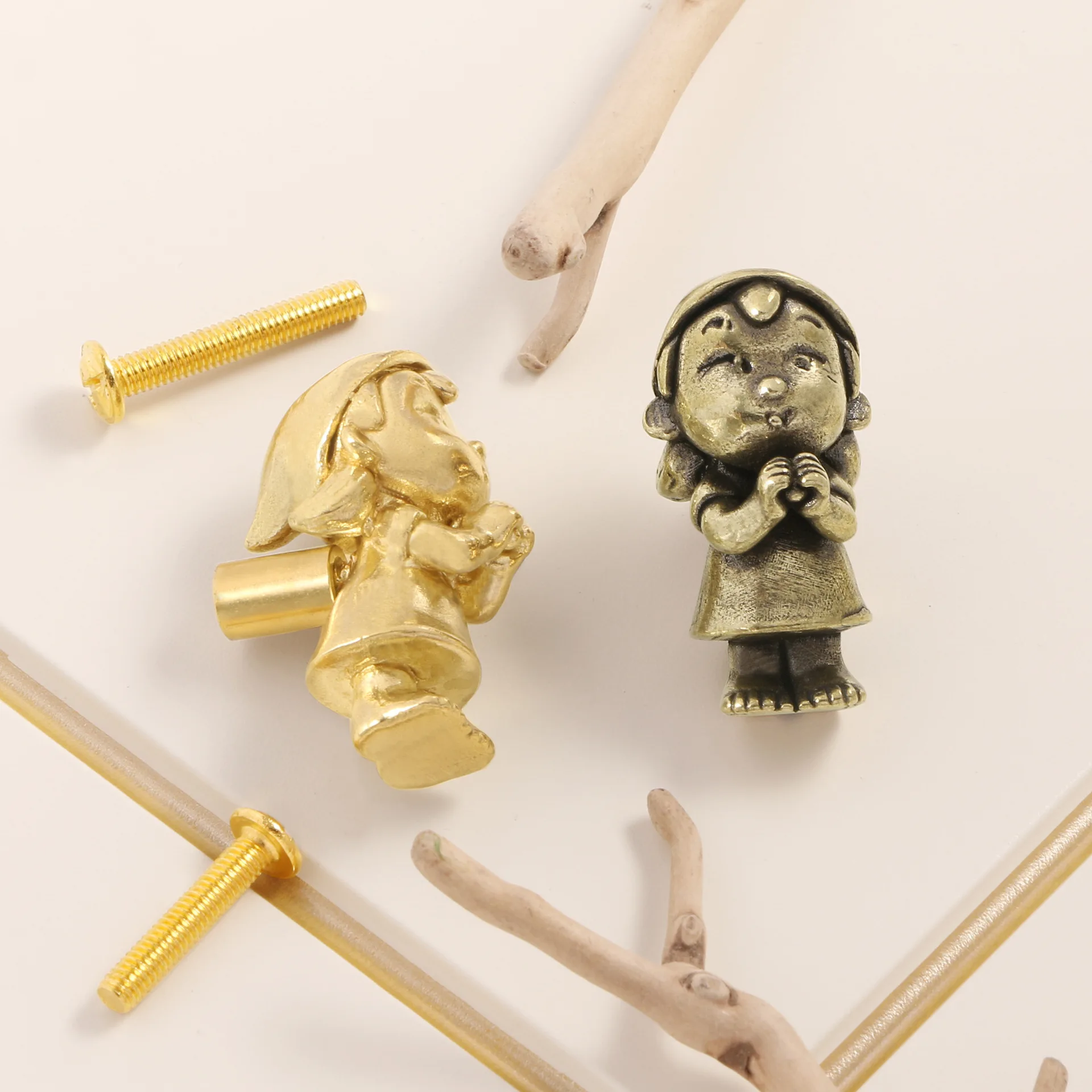 The Praying Little Girl Vintage Drawer Handle Copper Decor Pulls for Cupboard Wardrobe Closet Creative Furniture Pulls DIY
The Praying Little Girl Vintage Drawer Handle Copper Decor Pulls for Cupboard Wardrobe Closet Creative Furniture Pulls DIY