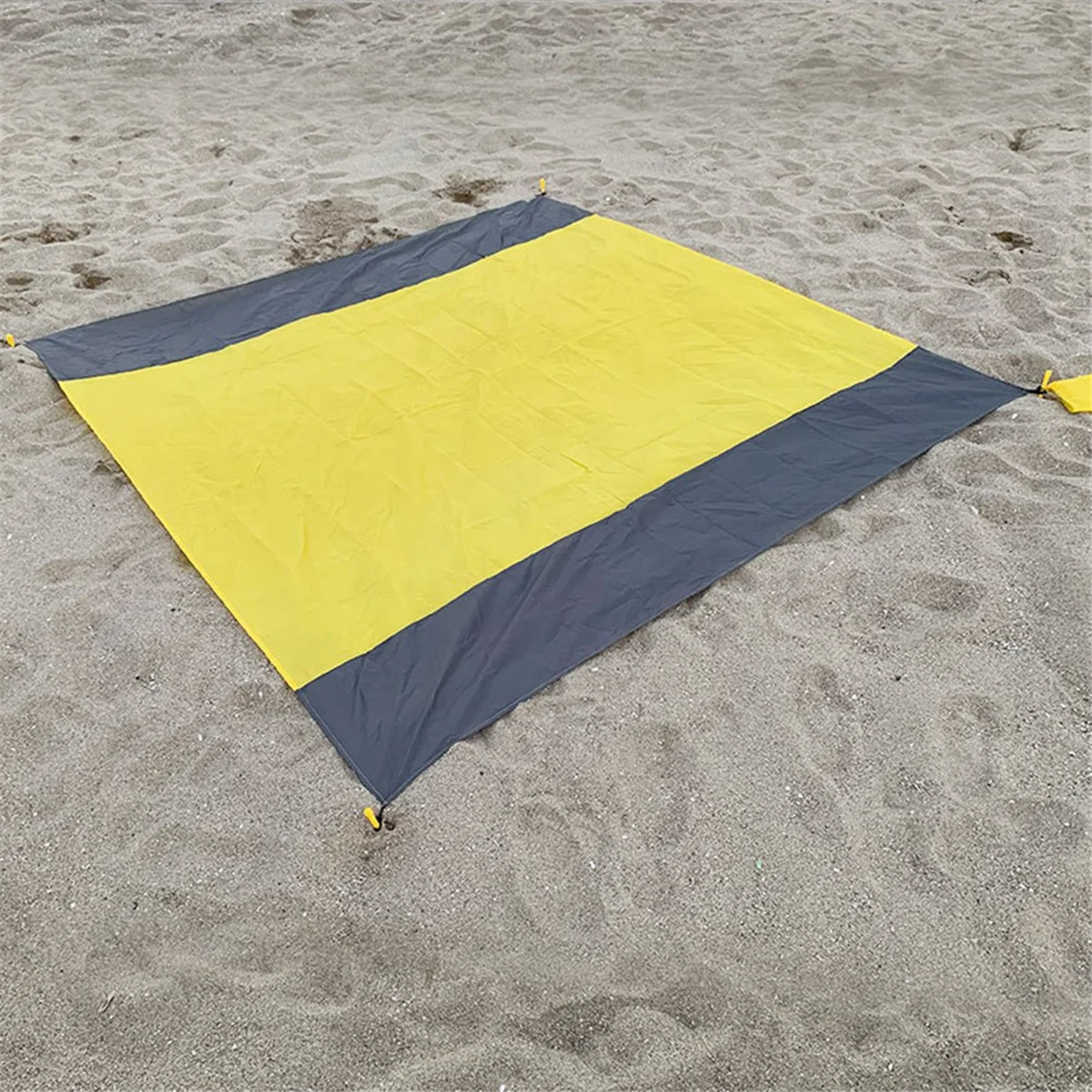 Blue Outdoor Camping Waterproof and Moisture-Proof Mat, Foldable Lawn Beach Mat, Picnic Mat
Blue Outdoor Camping Waterproof and Moisture-Proof Mat, Foldable Lawn Beach Mat, Picnic Mat