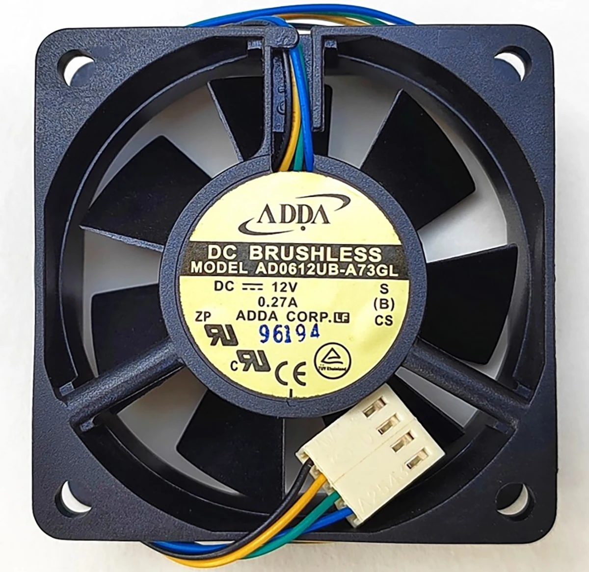 Новый ADDA AD0612UB-A73GL 12 В 0,27 А 6025 4-проводной двухшаровой вентилятор охлаждения
Новый ADDA AD0612UB-A73GL 12 В 0,27 А 6025 4-проводной двухшаровой вентилятор охлаждения