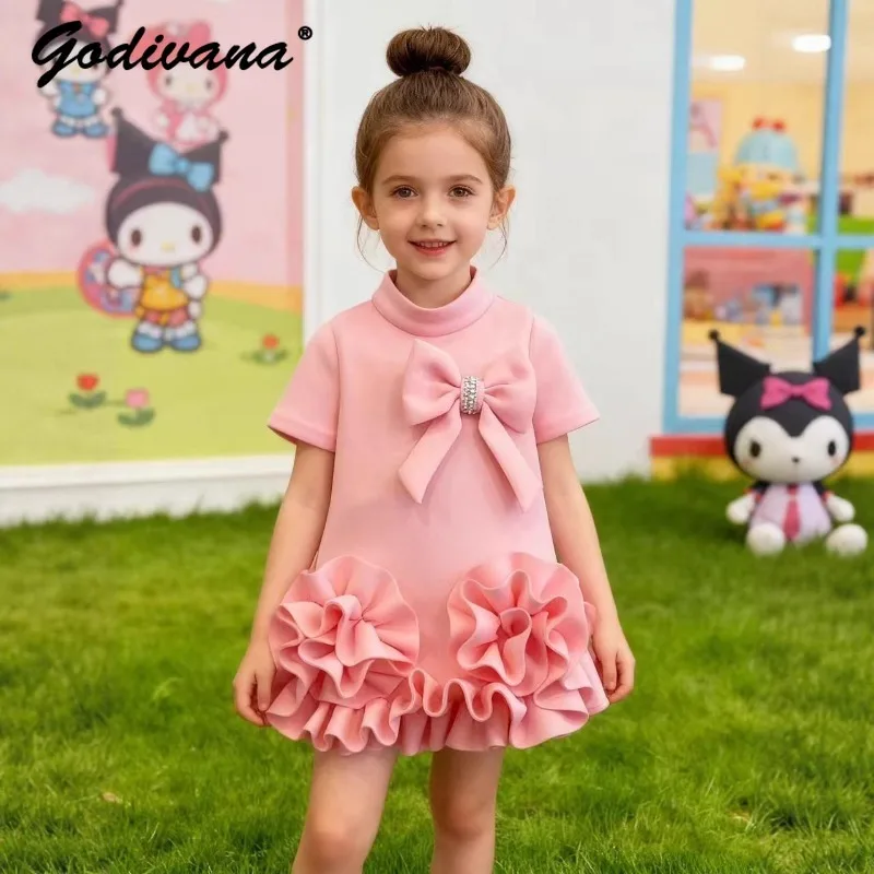 Новое весенне-летнее платье для маленьких девочек 2026 года: милое 3D-платье принцессы с цветочным узором, бантом, круглым вырезом и короткими рукавами для дня рождения и праздников
Новое весенне-летнее платье для маленьких девочек 2026 года: милое 3D-платье принцессы с цветочным узором, бантом, круглым вырезом и короткими рукавами для дня рождения и праздников