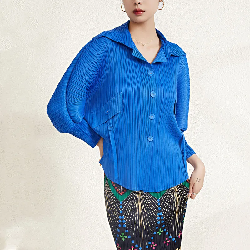 Tops For Women 2023 Early Autumn New Turn Down Collar Miyake Pleated Single Breasted Casual Fashion Shirt Solid Color
Tops For Women 2023 Early Autumn New Turn Down Collar Miyake Pleated Single Breasted Casual Fashion Shirt Solid Color