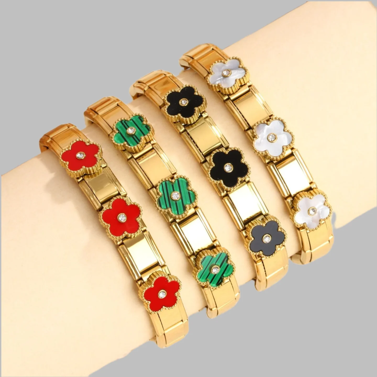 2025 New Five Leaf Flower Bracelet Stainless Steel Strap Stretch Simple for Woman Girl New Trend Party Casual Jewelry DIY Making 
2025 New Five Leaf Flower Bracelet Stainless Steel Strap Stretch Simple for Woman Girl New Trend Party Casual Jewelry DIY Making