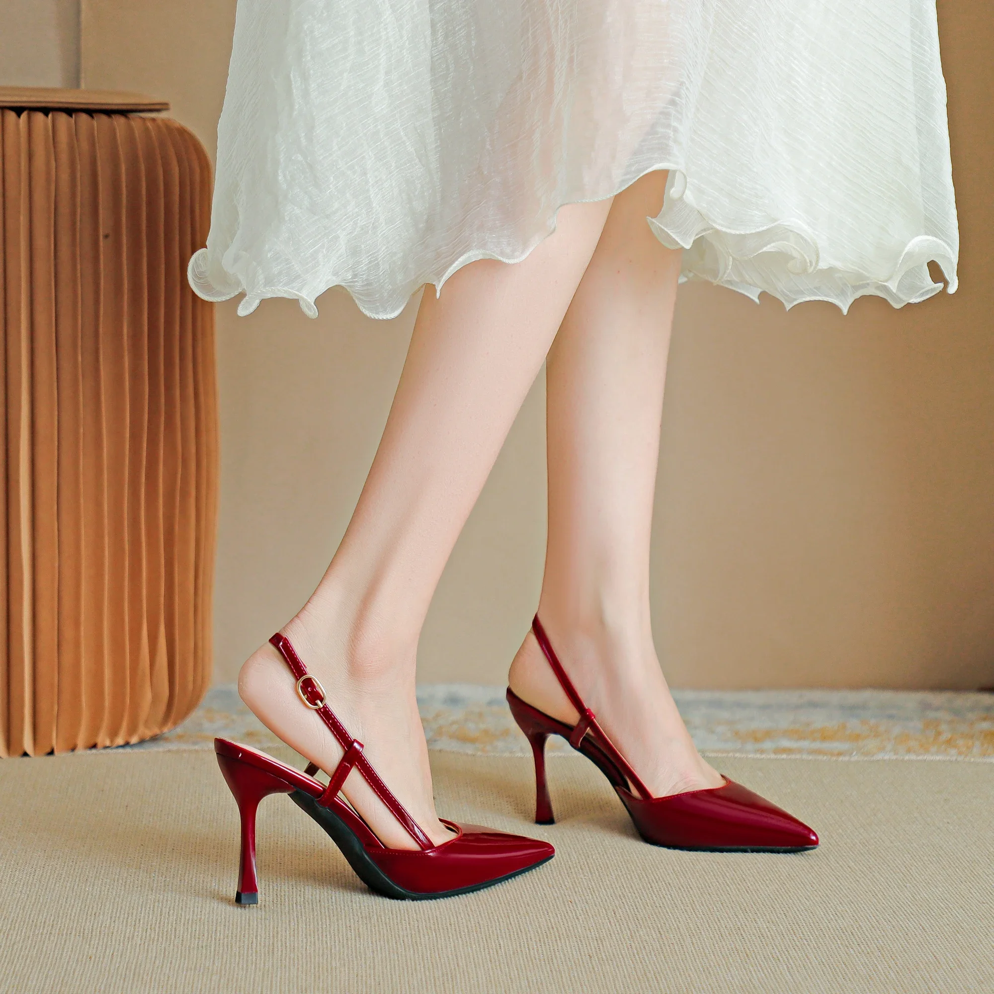 2024 Summer Women Pumps Fashion Pointed Toe Patent Leather Straight Buckle High Heel Sandals Dress Party Wedding Shoes Plus Size
2024 Summer Women Pumps Fashion Pointed Toe Patent Leather Straight Buckle High Heel Sandals Dress Party Wedding Shoes Plus Size