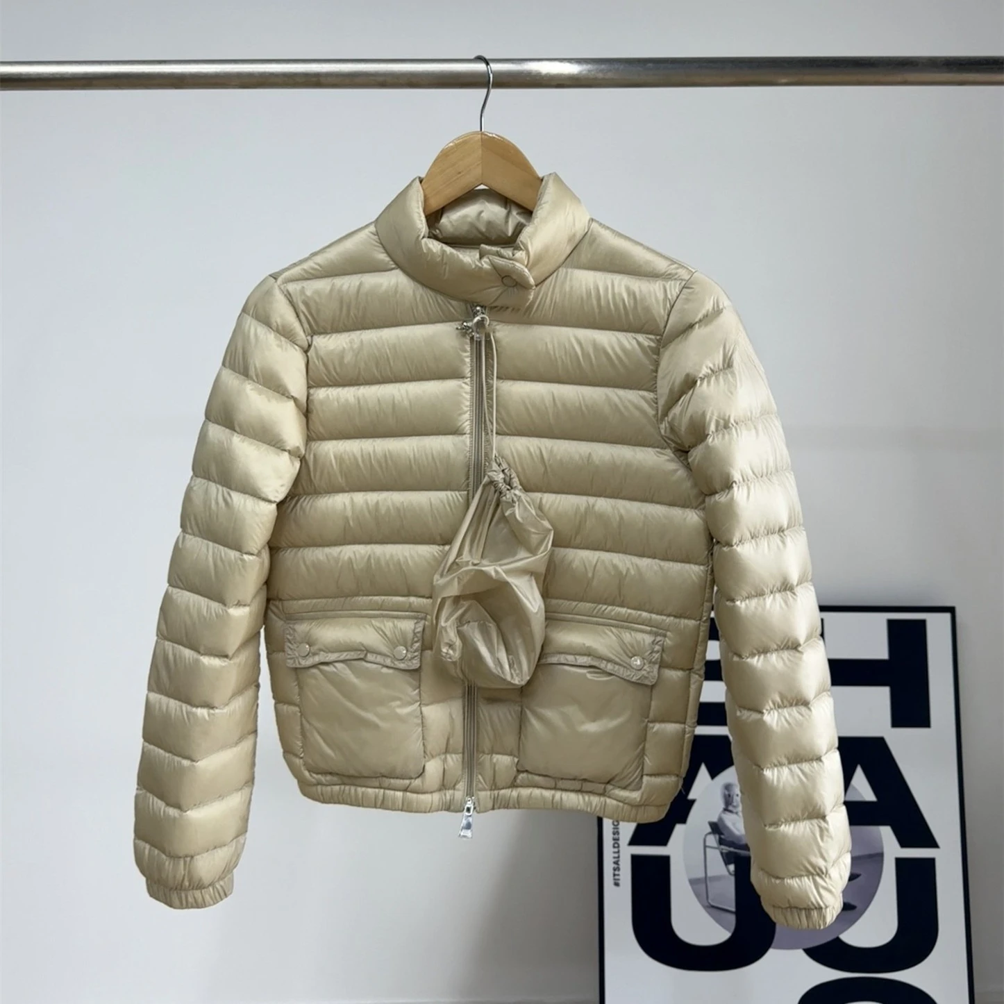 2026 Spring and Autumn New Women's Down Jacket Short White Duck Down Windproof Jacket
2026 Spring and Autumn New Women's Down Jacket Short White Duck Down Windproof Jacket