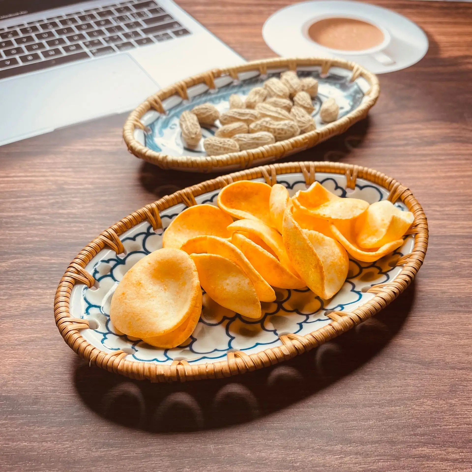 New Japanese Tableware Rattan Woven Fruit Plate Dry Fruit Tray Cake Candy Snack Ceramic Basket Specialty Plates Specialty Plates
New Japanese Tableware Rattan Woven Fruit Plate Dry Fruit Tray Cake Candy Snack Ceramic Basket Specialty Plates Specialty Plates