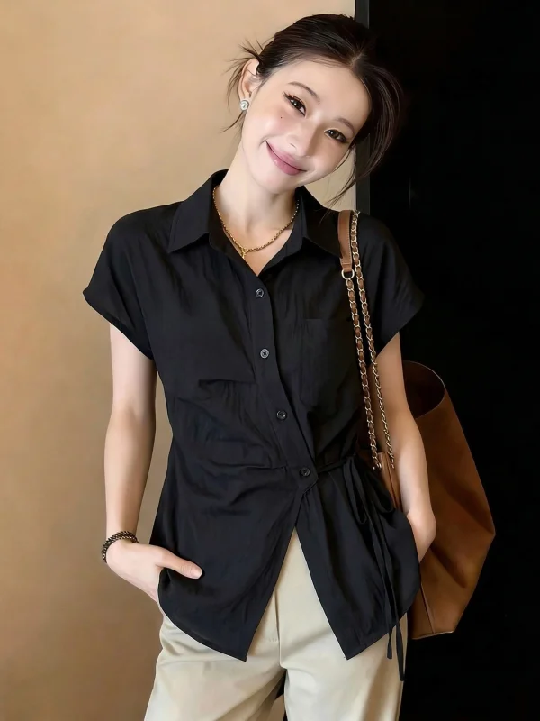 Black V-Neck Short Sleeve Shirt Women's plus Size Summer New Style Waist-Cinching Asymmetrical Top Korean Style Commute Wind
Black V-Neck Short Sleeve Shirt Women's plus Size Summer New Style Waist-Cinching Asymmetrical Top Korean Style Commute Wind