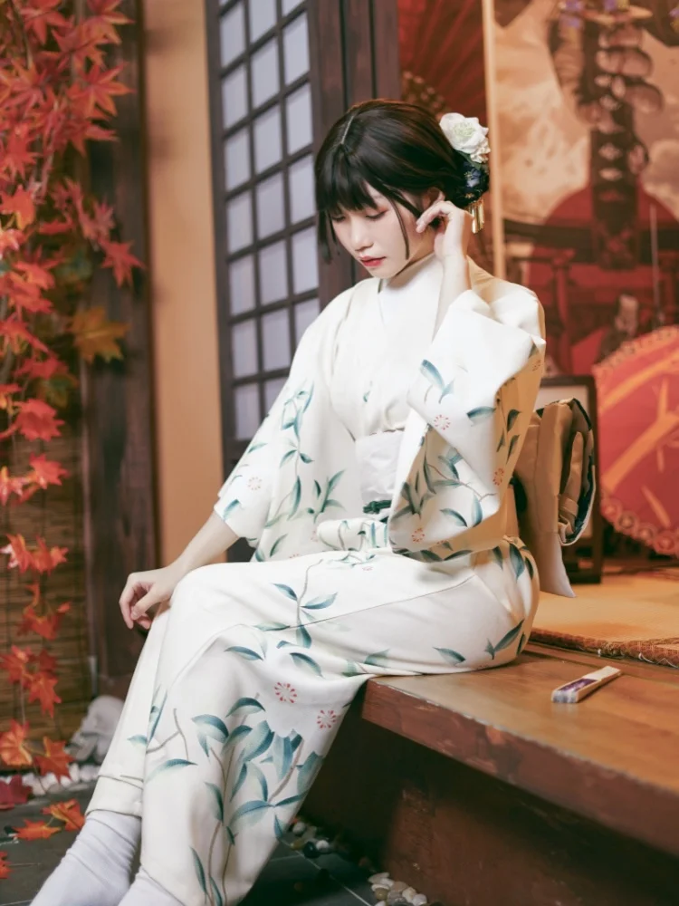 Women Japanese Traditional Kimono Improved Version Yukata Robe Yellow Camellias Prints Vintage Dress Cosplay Costume
Women Japanese Traditional Kimono Improved Version Yukata Robe Yellow Camellias Prints Vintage Dress Cosplay Costume