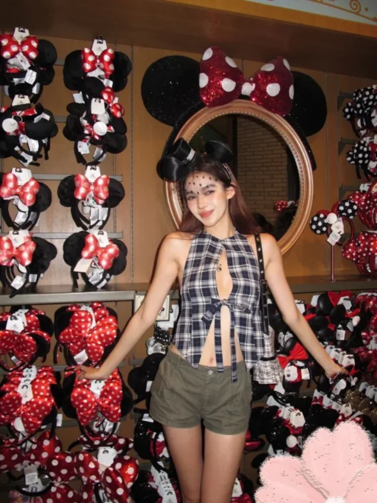 American retro spicy girl plaid sleeveless tank top summer sexy spicy girl backless trendy women's tops Y2K
American retro spicy girl plaid sleeveless tank top summer sexy spicy girl backless trendy women's tops Y2K
