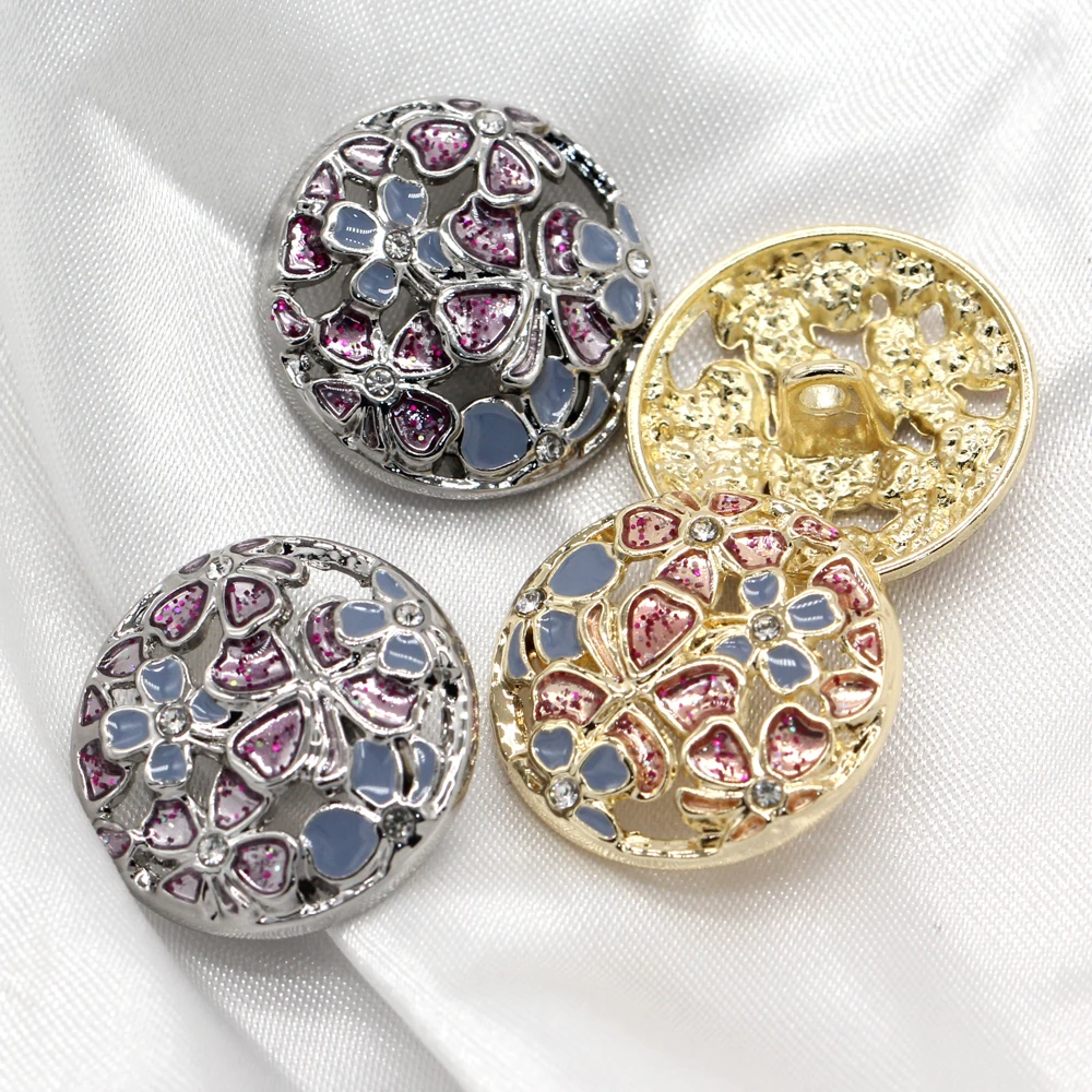 HENGC 6 шт. 18/20/23 мм полые цветочные металлические пуговицы для одежды винтажный женский костюм куртка DIY ремесла украшения ручной работы
HENGC 6 шт. 18/20/23 мм полые цветочные металлические пуговицы для одежды винтажный женский костюм куртка DIY ремесла украшения ручной работы