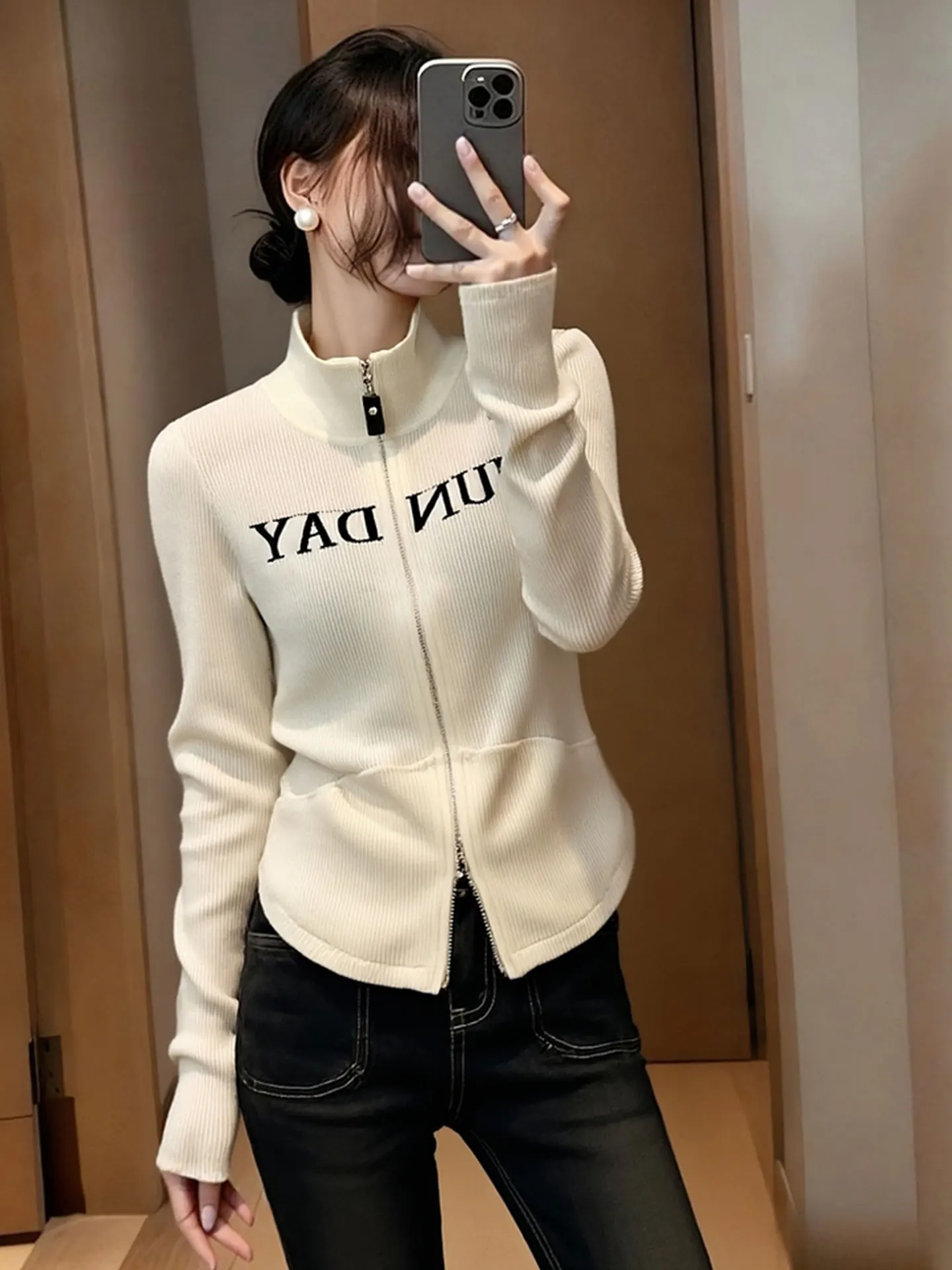Ele Long Sve Knitted Cardigan Letter Print Slim Fit Winter Warm Women's Faion Commute Sle Regular Thin
Ele Long Sve Knitted Cardigan Letter Print Slim Fit Winter Warm Women's Faion Commute Sle Regular Thin