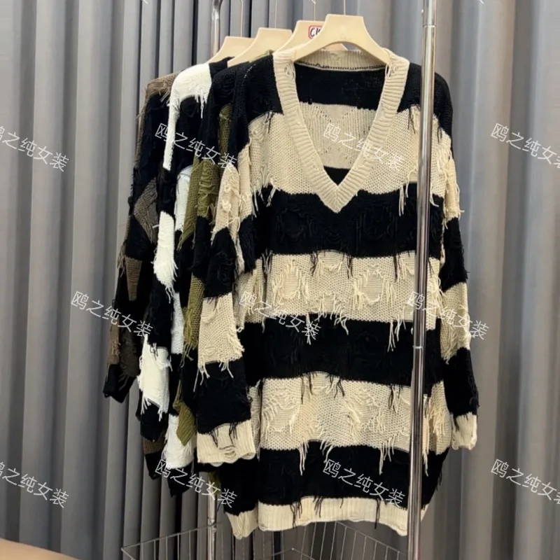 Autumn Fashion Ripped Tassels All-match V-neck Stripes Contrasting Color Korean Pullover Soft Glutinous Knitted Sweater
Autumn Fashion Ripped Tassels All-match V-neck Stripes Contrasting Color Korean Pullover Soft Glutinous Knitted Sweater