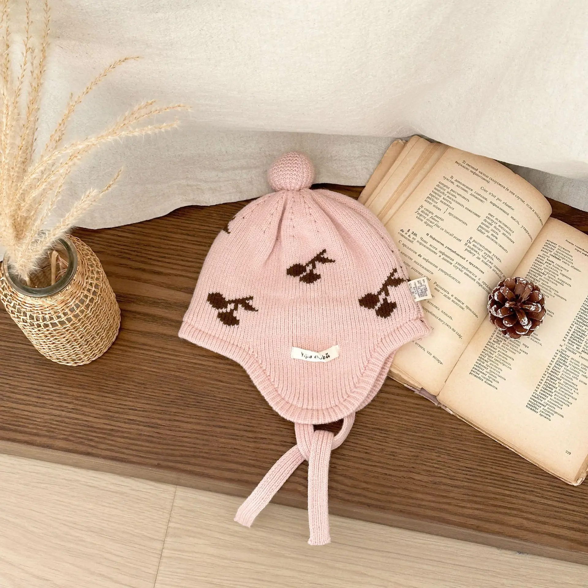 Детская шапка для защиты ушей, весенне-осенне-зимняя одежда, универсальная шерстяная шапка в испанском стиле и западном стиле
Детская шапка для защиты ушей, весенне-осенне-зимняя одежда, универсальная шерстяная шапка в испанском стиле и западном стиле