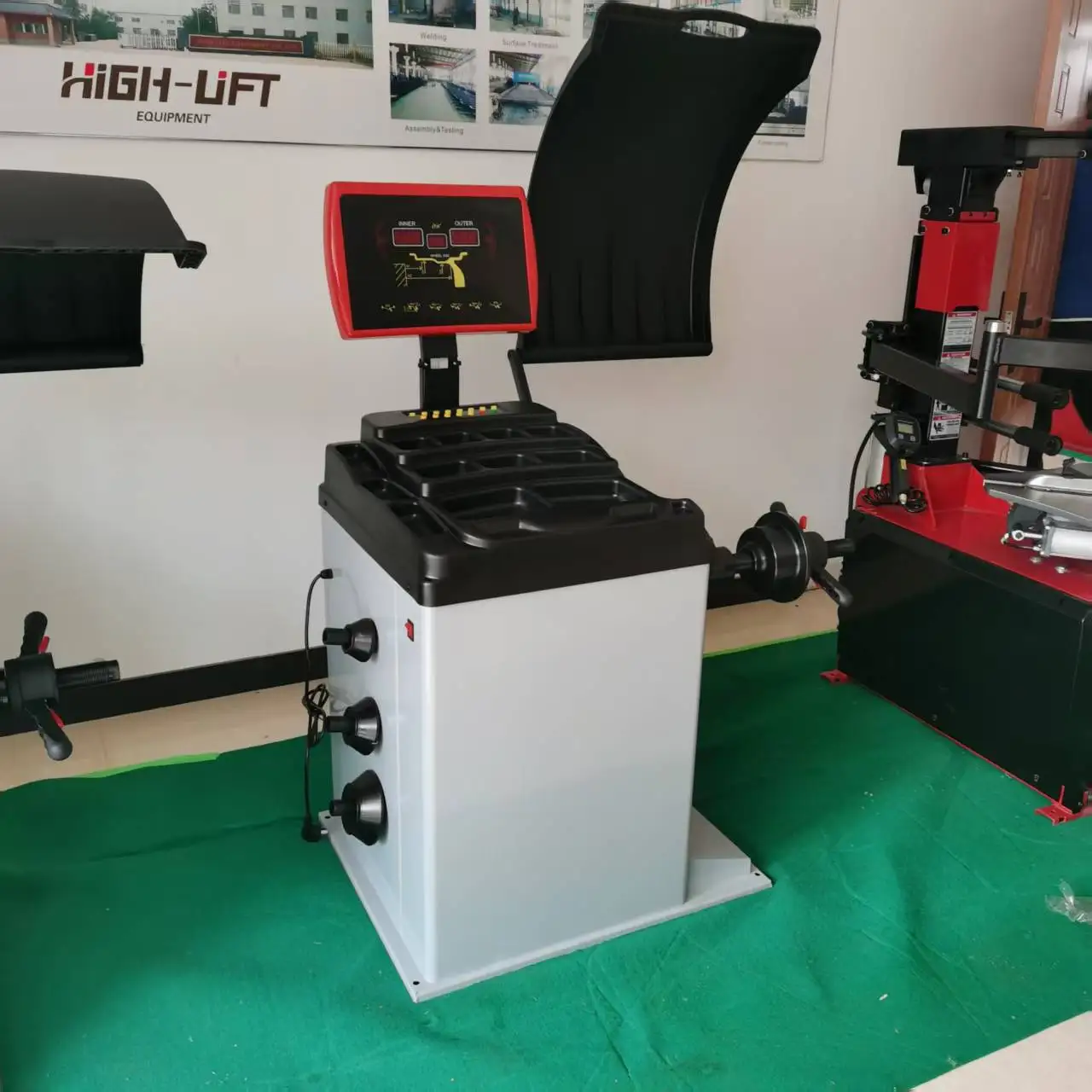 New Product Car Wheel Balancer Machine Automatic Tyre Balancing Machine
New Product Car Wheel Balancer Machine Automatic Tyre Balancing Machine