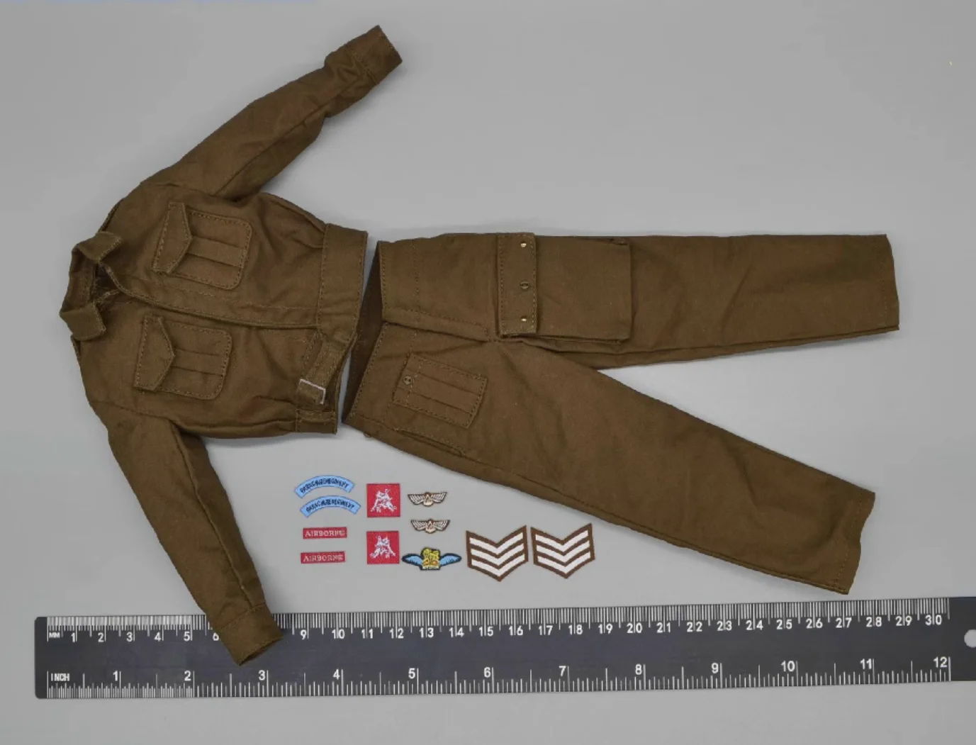 UJINDOU UD9039 The British Soldier Doll Toy Model Dress Uniform Shirt Pant Belt Not Real Accessories For 12" Doll Figure DIY 1/6
UJINDOU UD9039 The British Soldier Doll Toy Model Dress Uniform Shirt Pant Belt Not Real Accessories For 12" Doll Figure DIY 1/6