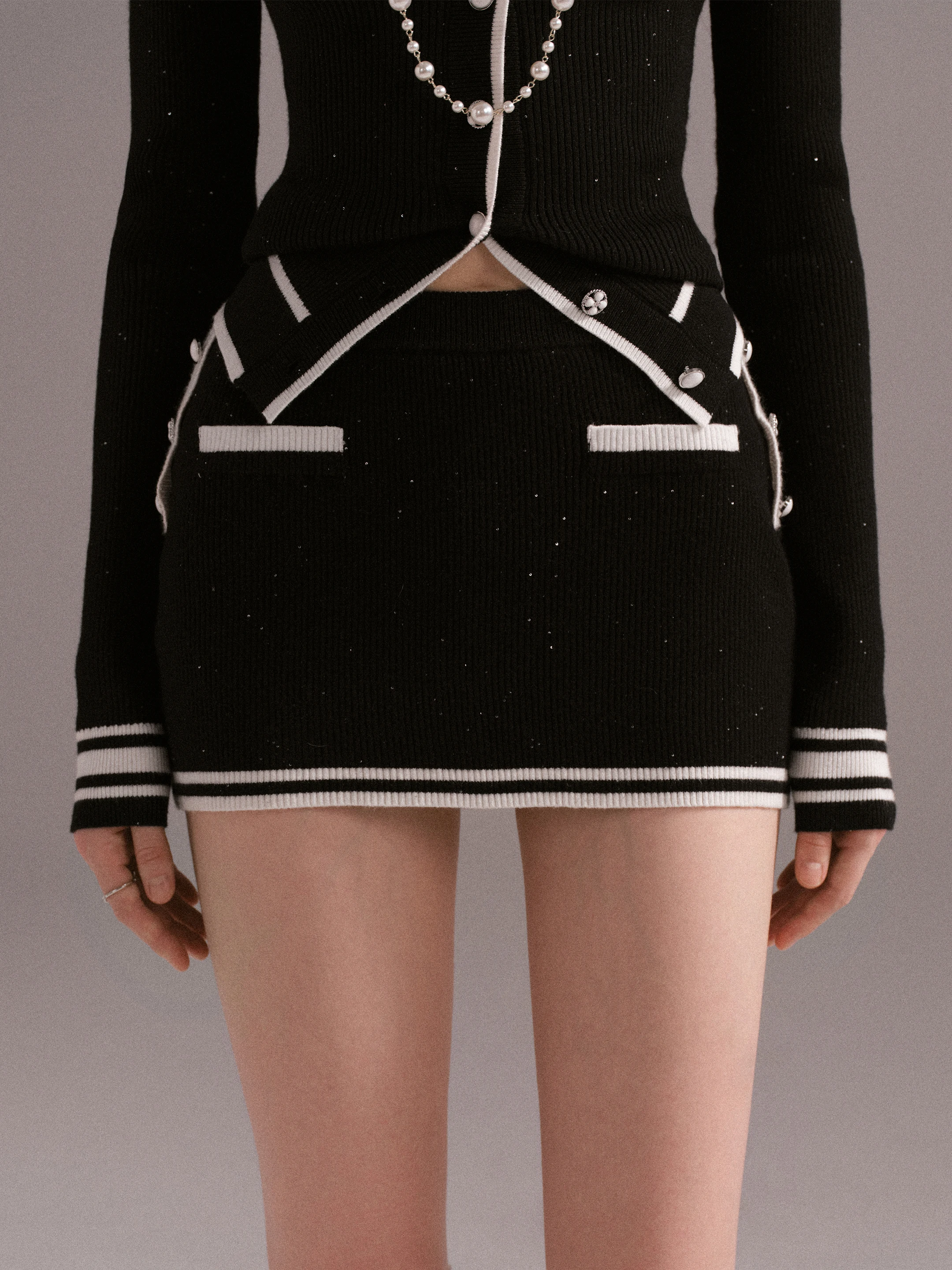 M Studio Spicy Girl Design Slim Fit Bla White Color Blo ort Knitted Wrap around High Waist Skirt for Women Spri...
M Studio Spicy Girl Design Slim Fit Bla White Color Blo ort Knitted Wrap around High Waist Skirt for Women Spri...