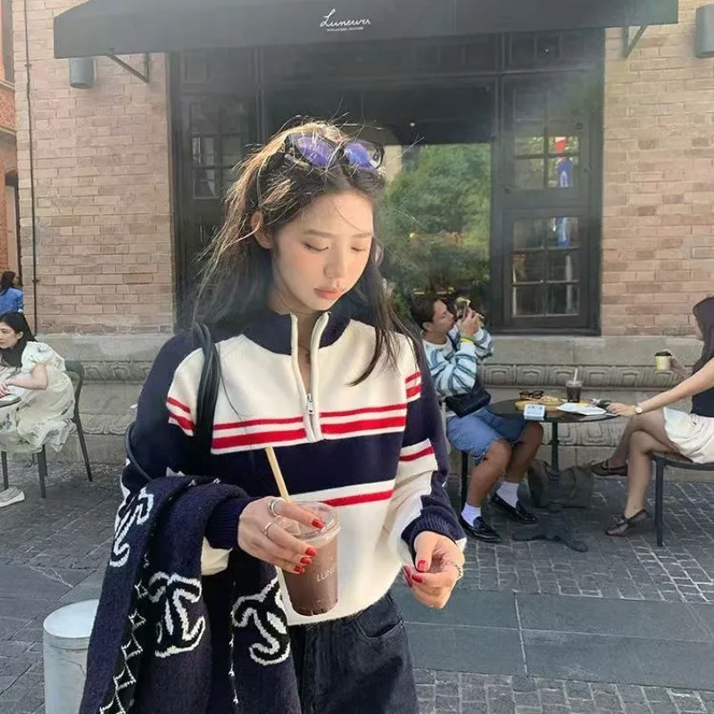Stand-up Collar Fashion Zipper Knitting Pullovers Women Autumn Winter Simplicity Striped Sweater Casual All-match Knitwear Tops
Stand-up Collar Fashion Zipper Knitting Pullovers Women Autumn Winter Simplicity Striped Sweater Casual All-match Knitwear Tops