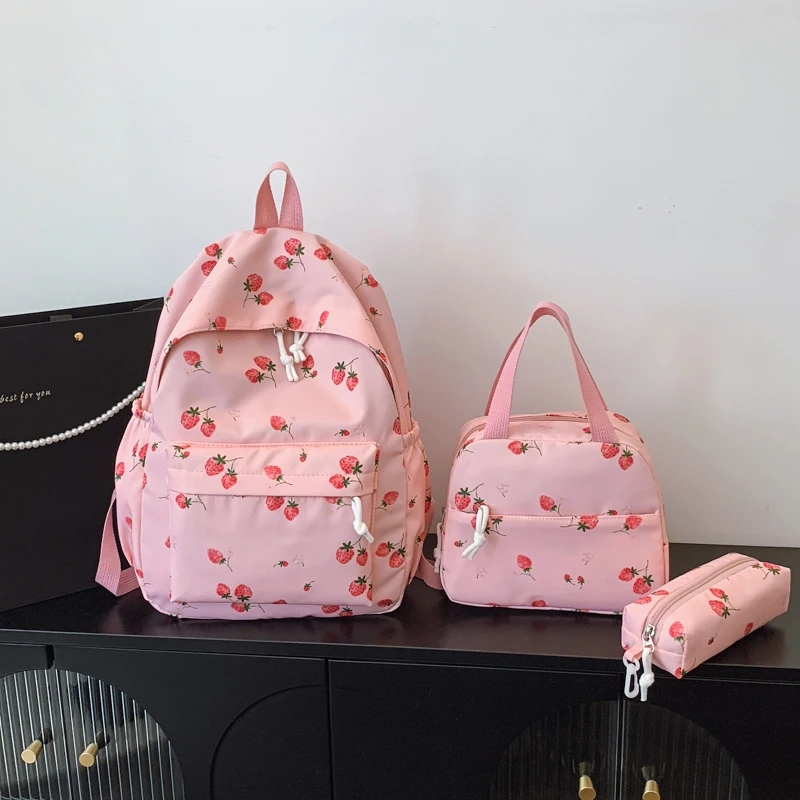 Школьный рюкзак 3-в-1 клубничного колледжа с коробкой для завтрака и пеналом, милые рюкзаки для девочек, школьный рюкзак, набор для подростков и женщин
Школьный рюкзак 3-в-1 клубничного колледжа с коробкой для завтрака и пеналом, милые рюкзаки для девочек, школьный рюкзак, набор для подростков и женщин