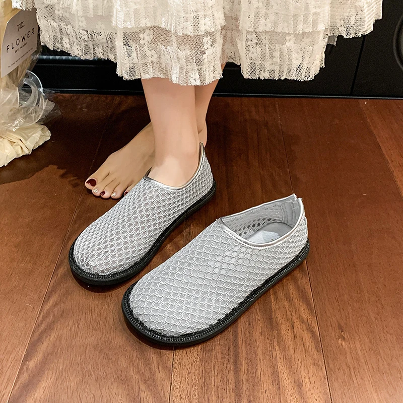 Woman's Summer New Flat Sole Mesh Casual Shoes Soft Sole Non Slip Lightweight Slip On Cave Shoes Round Toe Hollow Out Sandals
Woman's Summer New Flat Sole Mesh Casual Shoes Soft Sole Non Slip Lightweight Slip On Cave Shoes Round Toe Hollow Out Sandals
