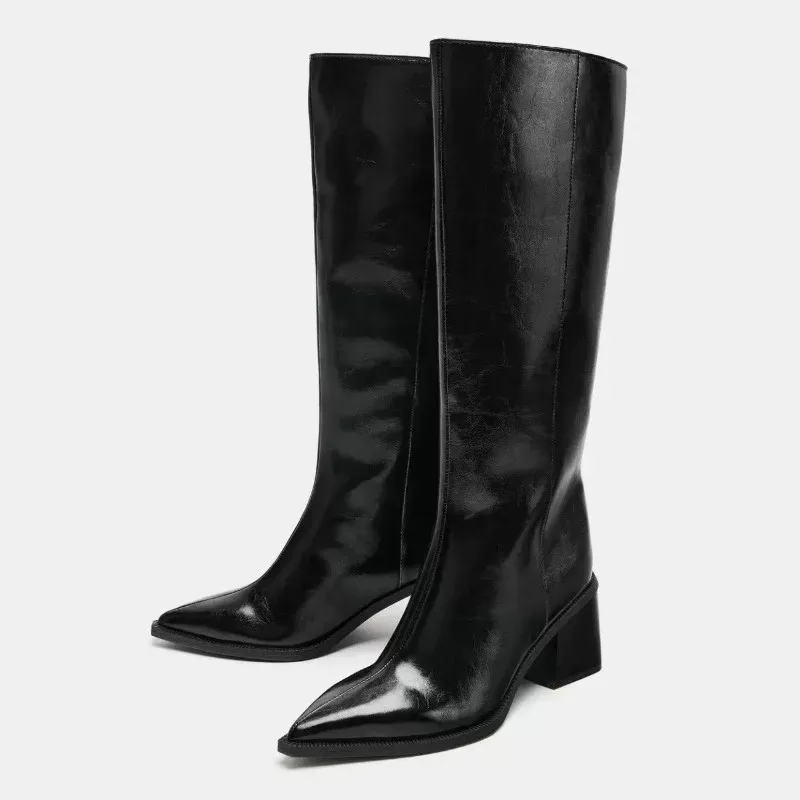 Сексуальные черные сапоги до колена с острым носком для женщин, осенне-зимние, новые, на массивном каблуке и платформе, в ретро-британском стиле, из мягкой кожи, в стиле рыцарских сапог
Сексуальные черные сапоги до колена с острым носком для женщин, осенне-зимние, новые, на массивном каблуке и платформе, в ретро-британском стиле, из мягкой кожи, в стиле рыцарских сапог