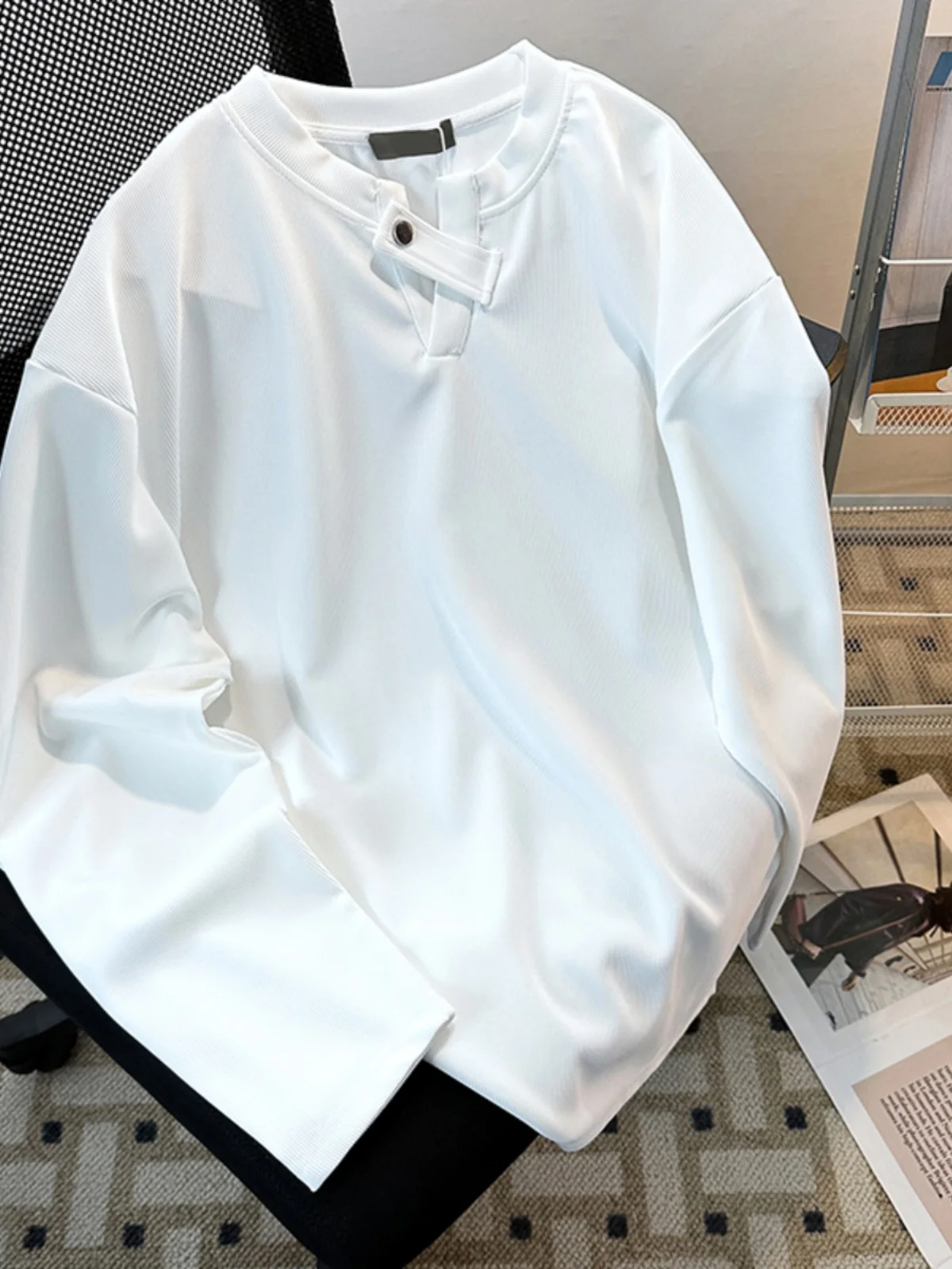 Loose Long Sve V-Ne T-irt Men's Casual Base irt Spring Autumn Versatile Trendy Brand Top Heavy Design Sense American...
Loose Long Sve V-Ne T-irt Men's Casual Base irt Spring Autumn Versatile Trendy Brand Top Heavy Design Sense American...