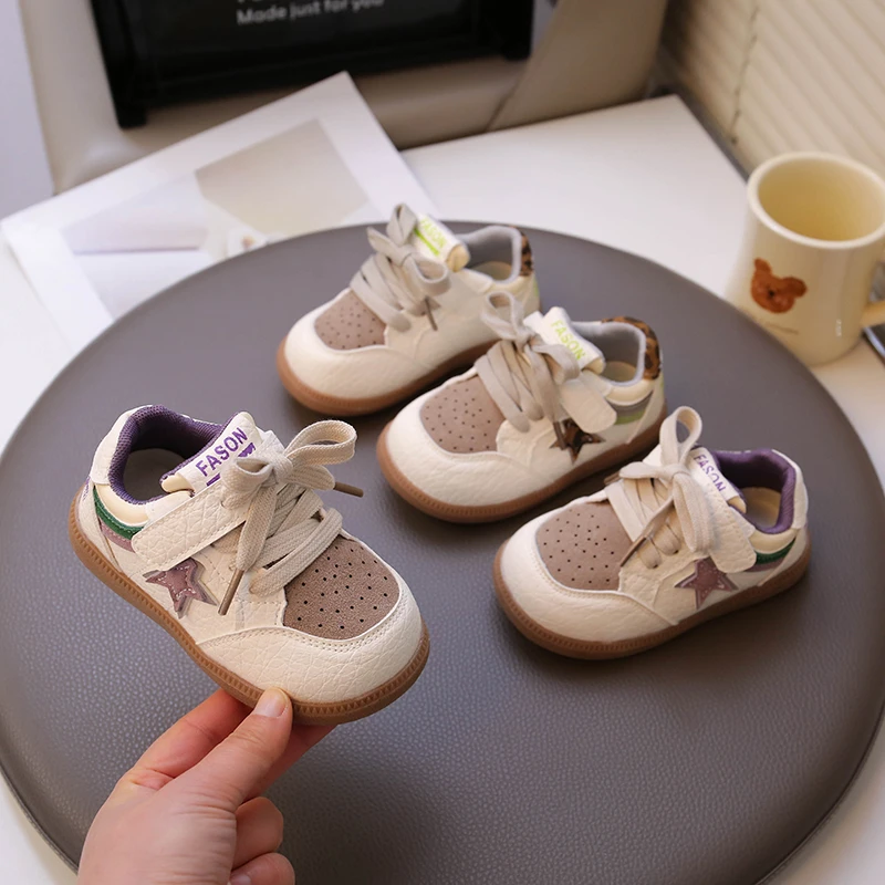 Новые модные кроссовки для малышей и детей 2026 года: белые, нескользящие, повседневные, дышащие, для мальчиков, для прогулок на улице
Новые модные кроссовки для малышей и детей 2026 года: белые, нескользящие, повседневные, дышащие, для мальчиков, для прогулок на улице