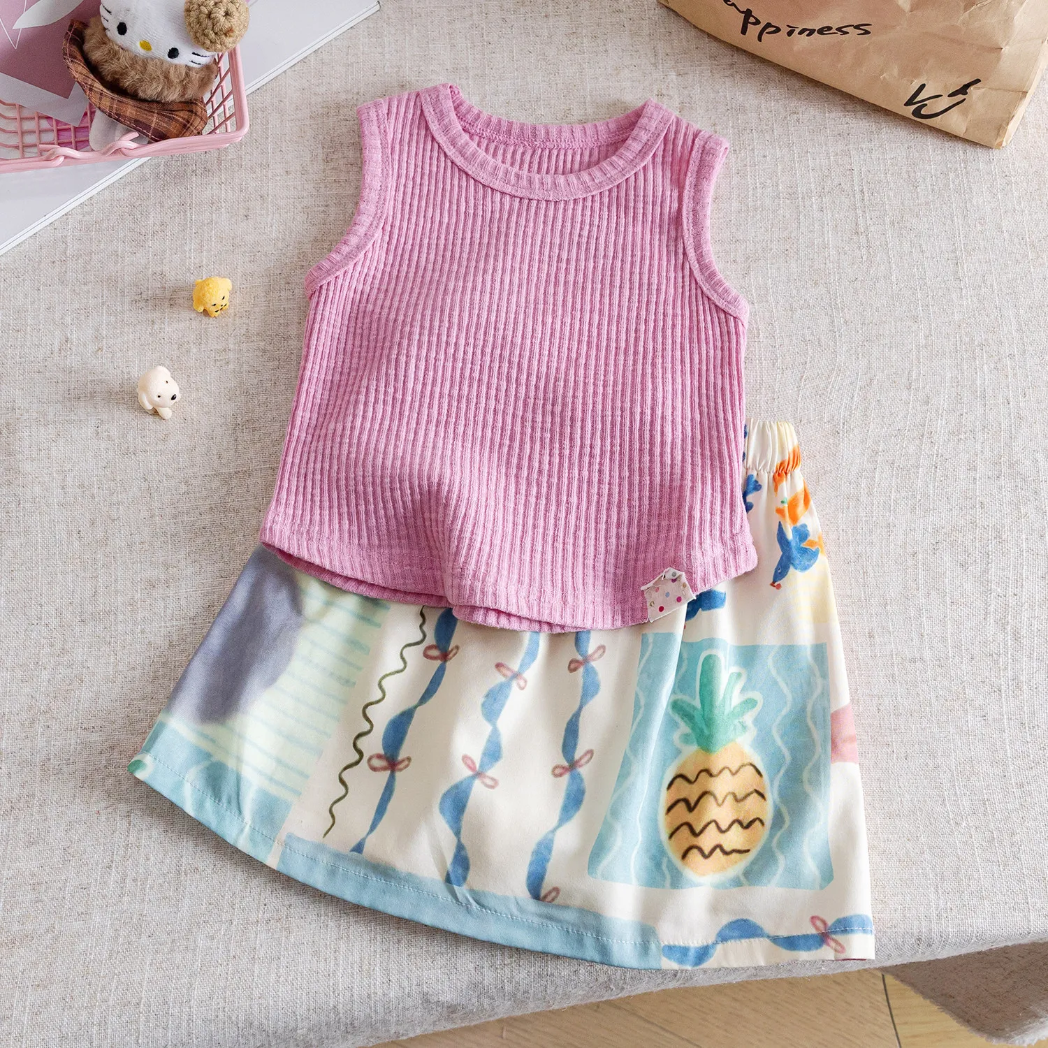 Girl Princess Style Tank Top Set 2026 Summer Baby Girls Sleeveless Tank Top + Cartoon Printed Short Skirt Beach 2 Piece Set
Girl Princess Style Tank Top Set 2026 Summer Baby Girls Sleeveless Tank Top + Cartoon Printed Short Skirt Beach 2 Piece Set