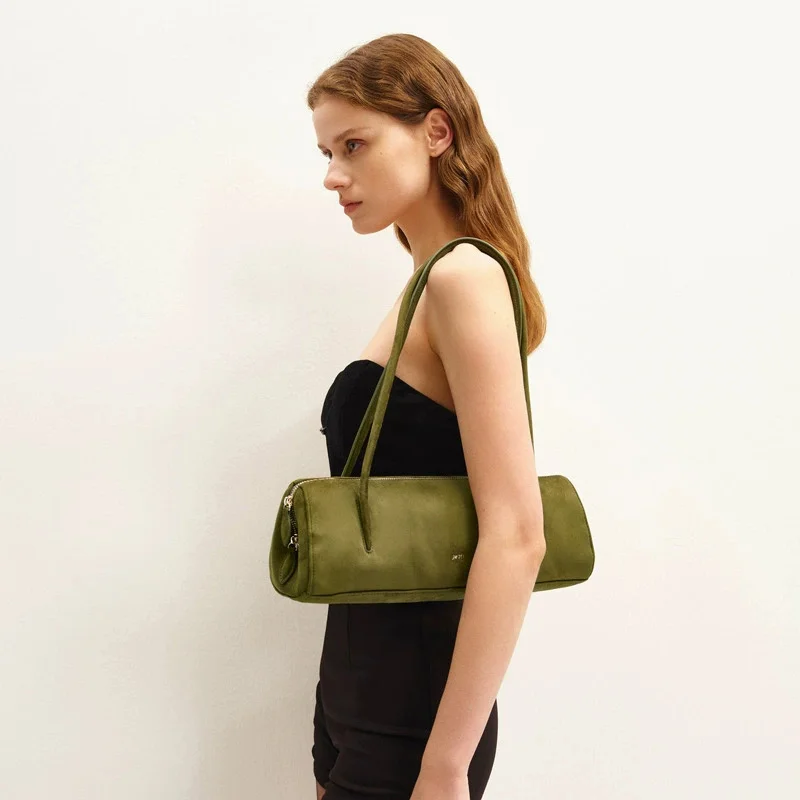 Female briefcase 2026 new fashionable hand-held single shoulder underarm bag niche baguette bag
Female briefcase 2026 new fashionable hand-held single shoulder underarm bag niche baguette bag