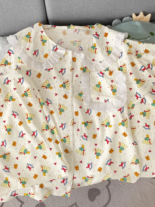 Cute Little Girl Summer Casual Sleepwear Doll Collar Short Sleeve Thin Cloud Cotton Home Clothes Three-piece Set
Cute Little Girl Summer Casual Sleepwear Doll Collar Short Sleeve Thin Cloud Cotton Home Clothes Three-piece Set